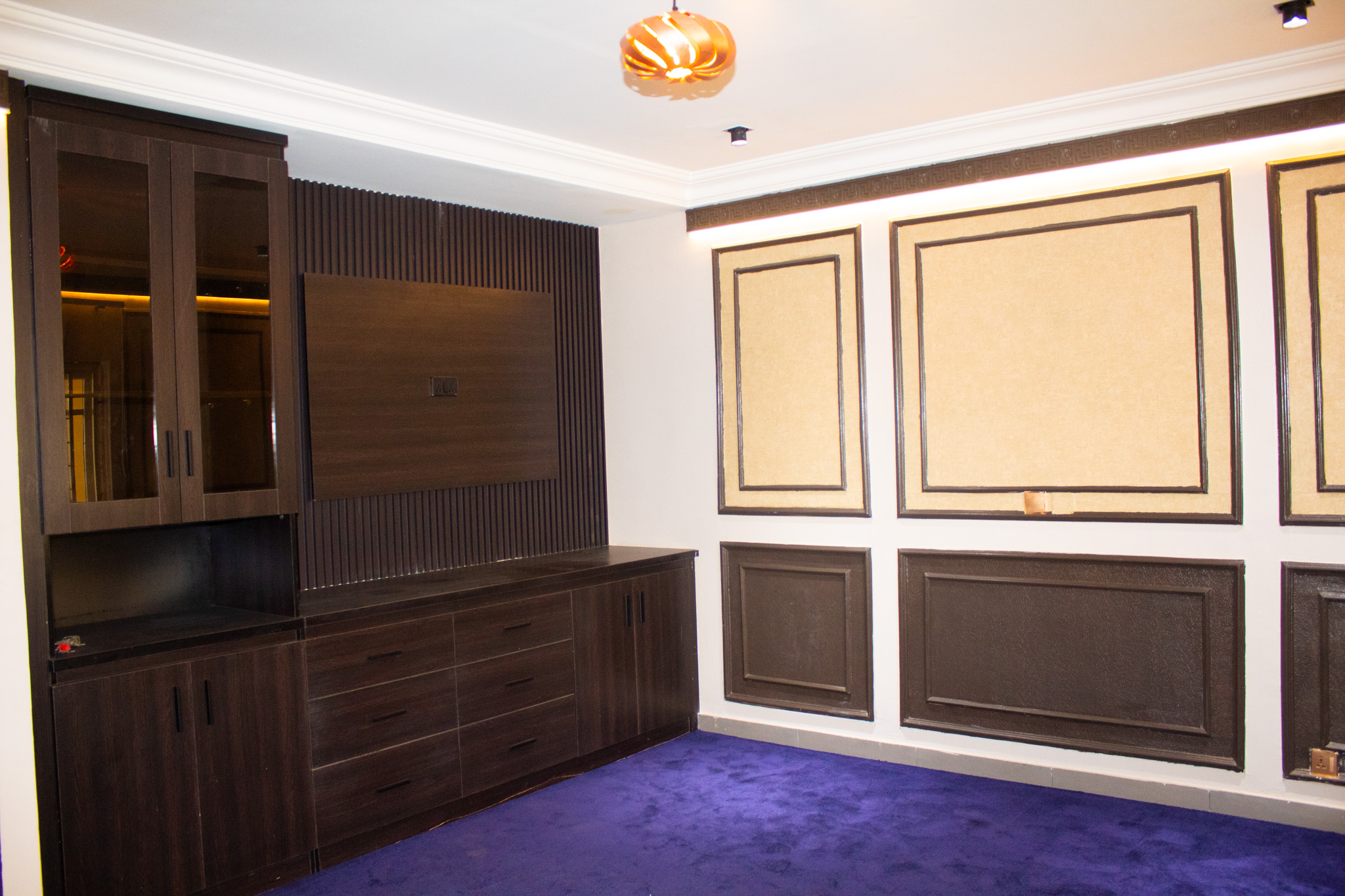 Executive Office 3